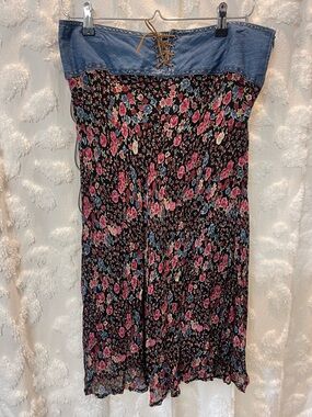 Vintage Faded Glory skirt with corset Jean detail and floral bottom